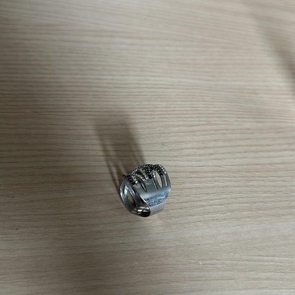 Express Silver and Black Ring 8 - Picture 11 of 11